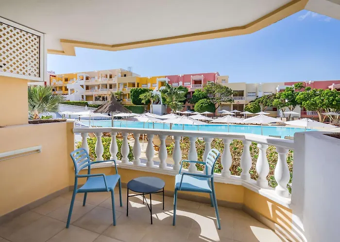 阿勒格罗伊索拉酒店 Playa De La Arena